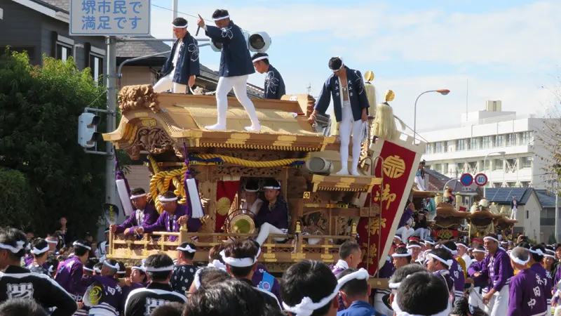 南堺連合10町曳行のパレード